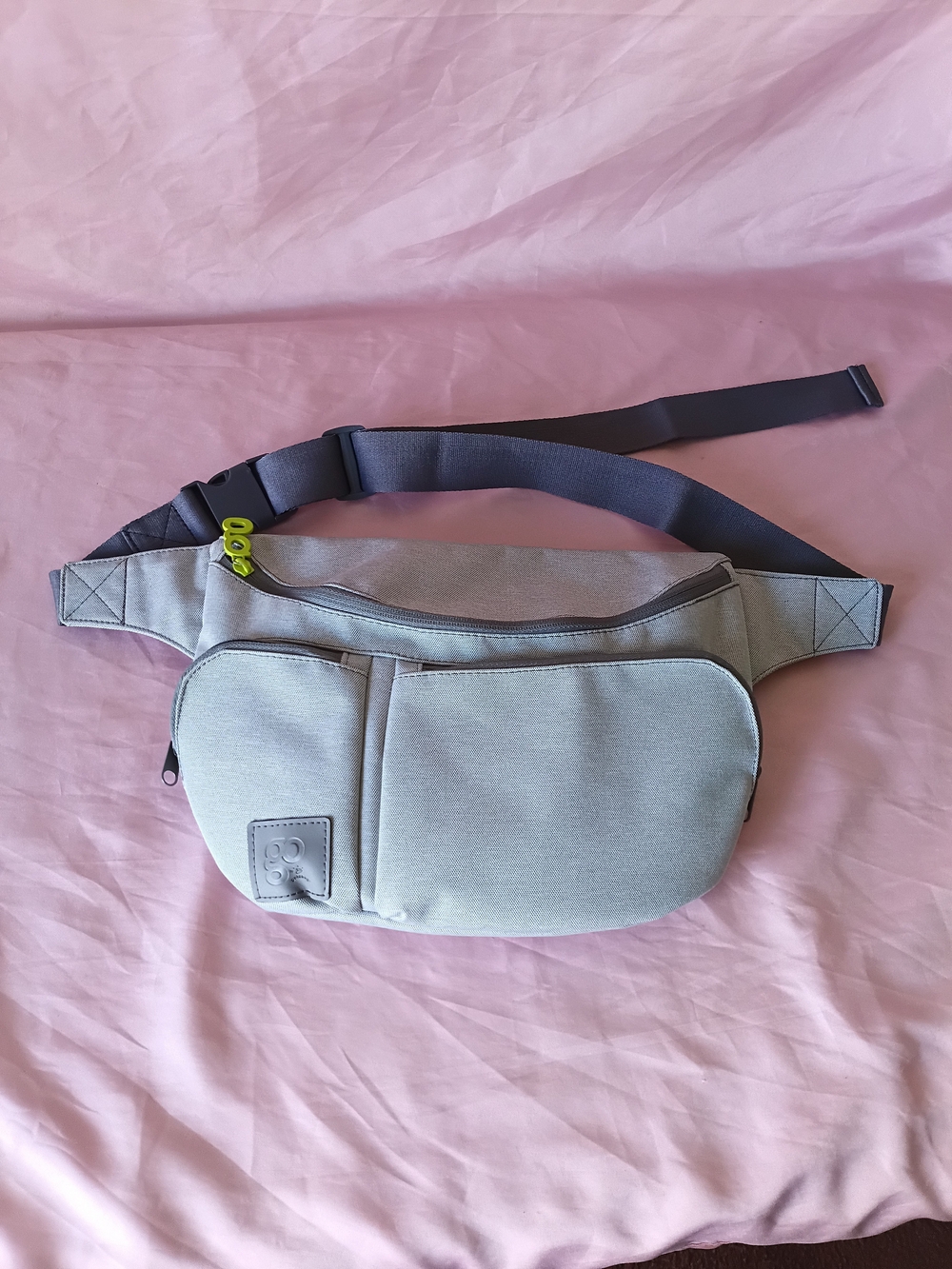 go by goldbug Quick & Easy Cross Body Diaper Bag Gray w/ Changing Pad